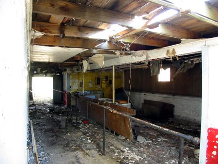 Albion Drive-In Theatre - Concession - Photo From Water Winter Wonderland